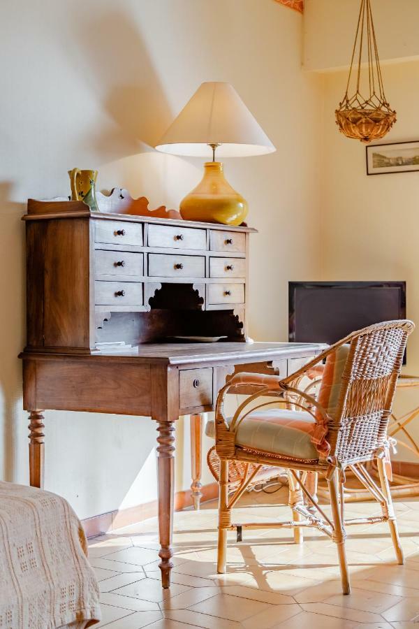 Le Monticule Par Dodo-A-Cassis Apartment Bagian luar foto